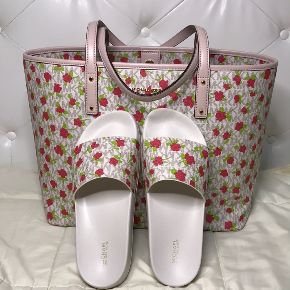 Michael Kors Tote bag and Gilmore slide bundle